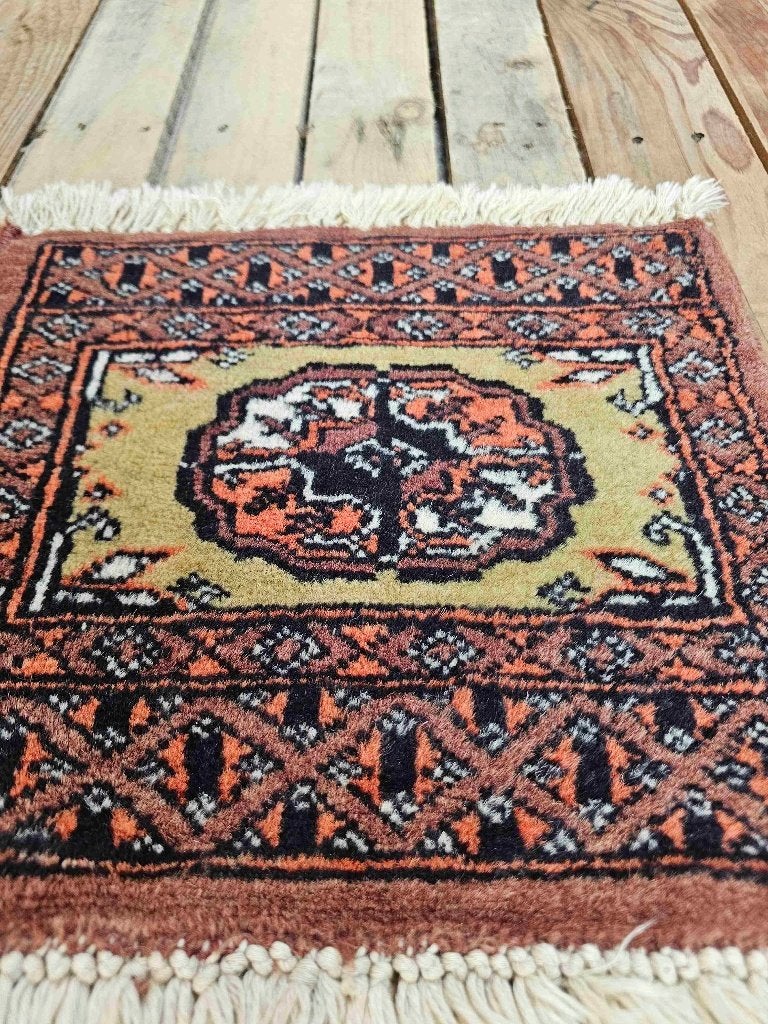 Oosters tapijtje 30/30 cm, Huis en Inrichting, Ophalen of Verzenden, Gebruikt, Meerkleurig, Oosters