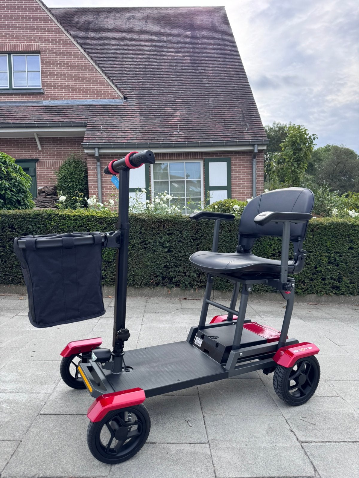 Scote lichtgewicht opvouwbare scootmobiel slechts 13,5kg, Ophalen of Verzenden, Inklapbaar, Nieuw, Elektrische rolstoel