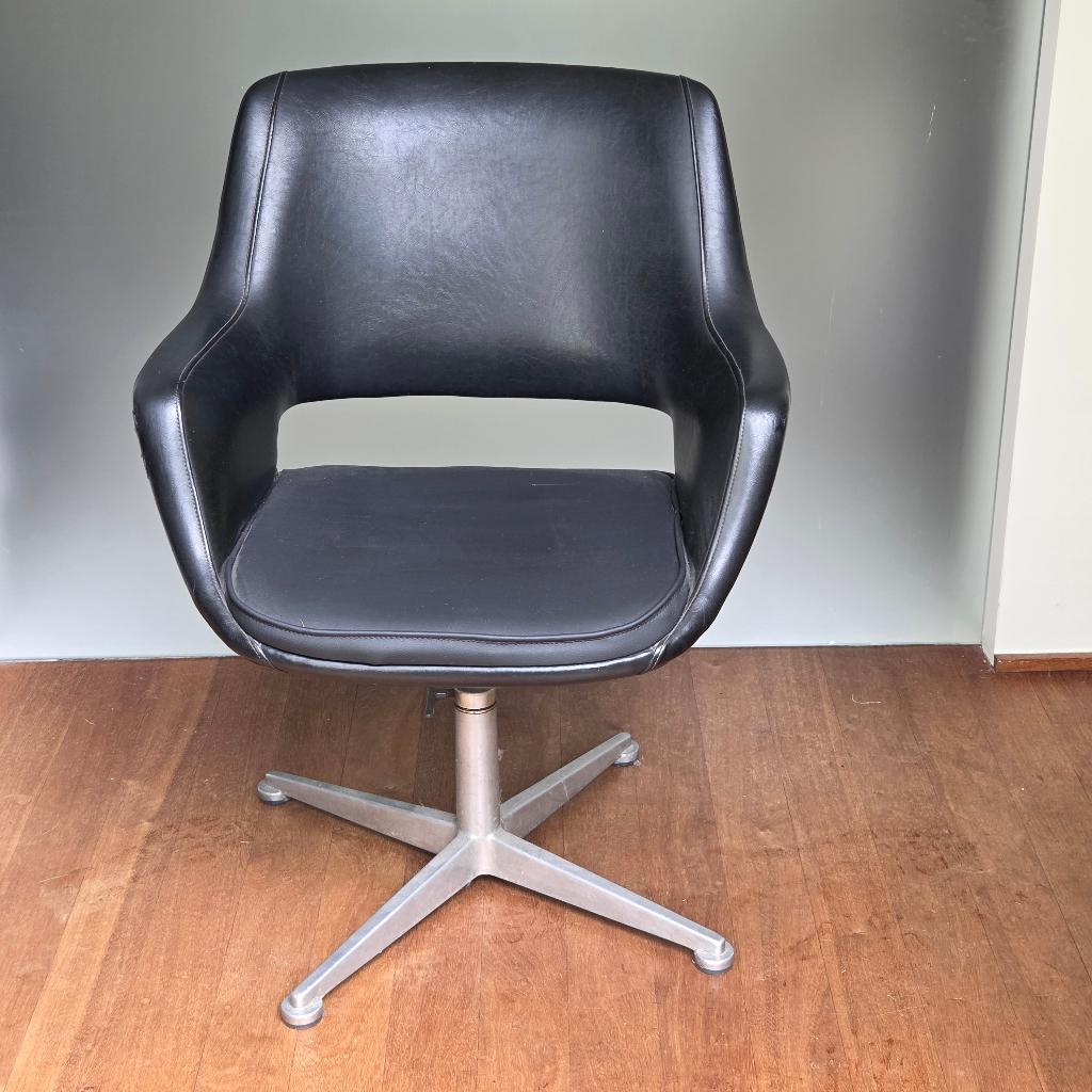 Fauteuil de bureau en cuir noir/simili cuir Martela, Enlèvement, Utilisé, Chaise de bureau, Ergonomique
