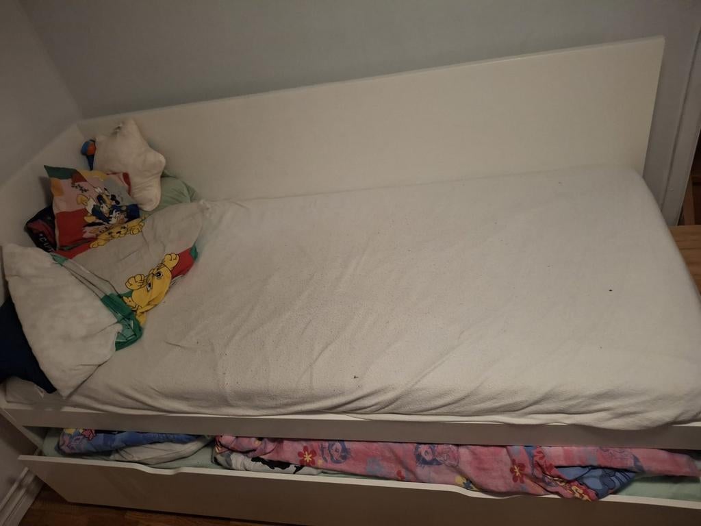 bed met schuif ( 2de bed) te koop., Ophalen