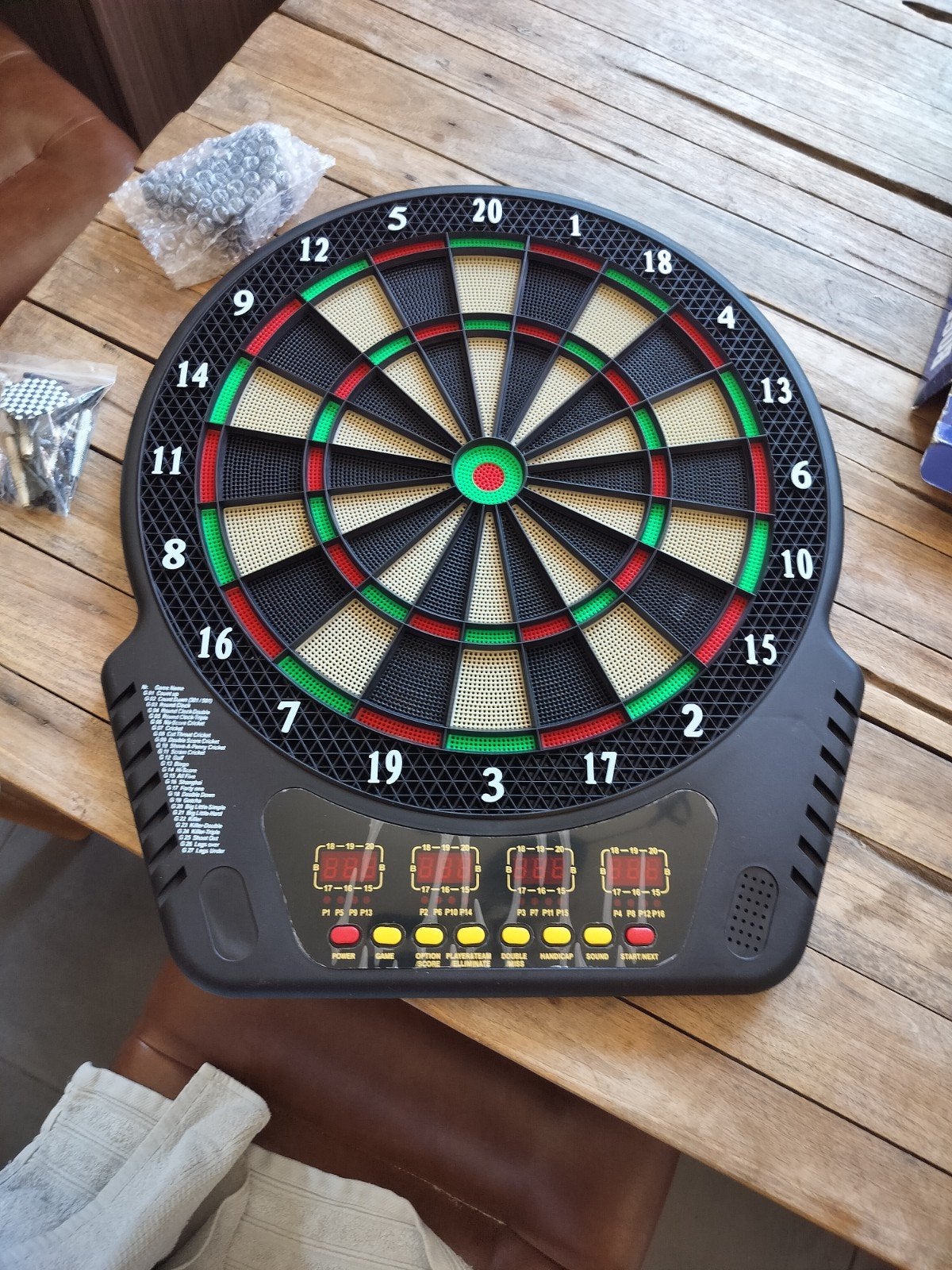 Electronisch dartsbord, Ophalen