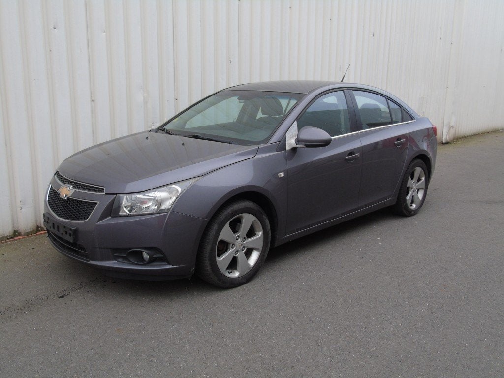 Chevrolet Cruze, Achat, 4 portes, Boîte manuelle, Noir