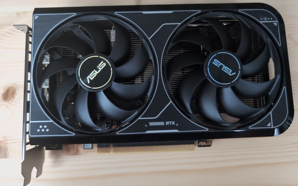 Asus GeForce RTX 4060, Computers en Software, Videokaarten, Ophalen, GDDR6, PCI-Express 4, Zo goed als nieuw