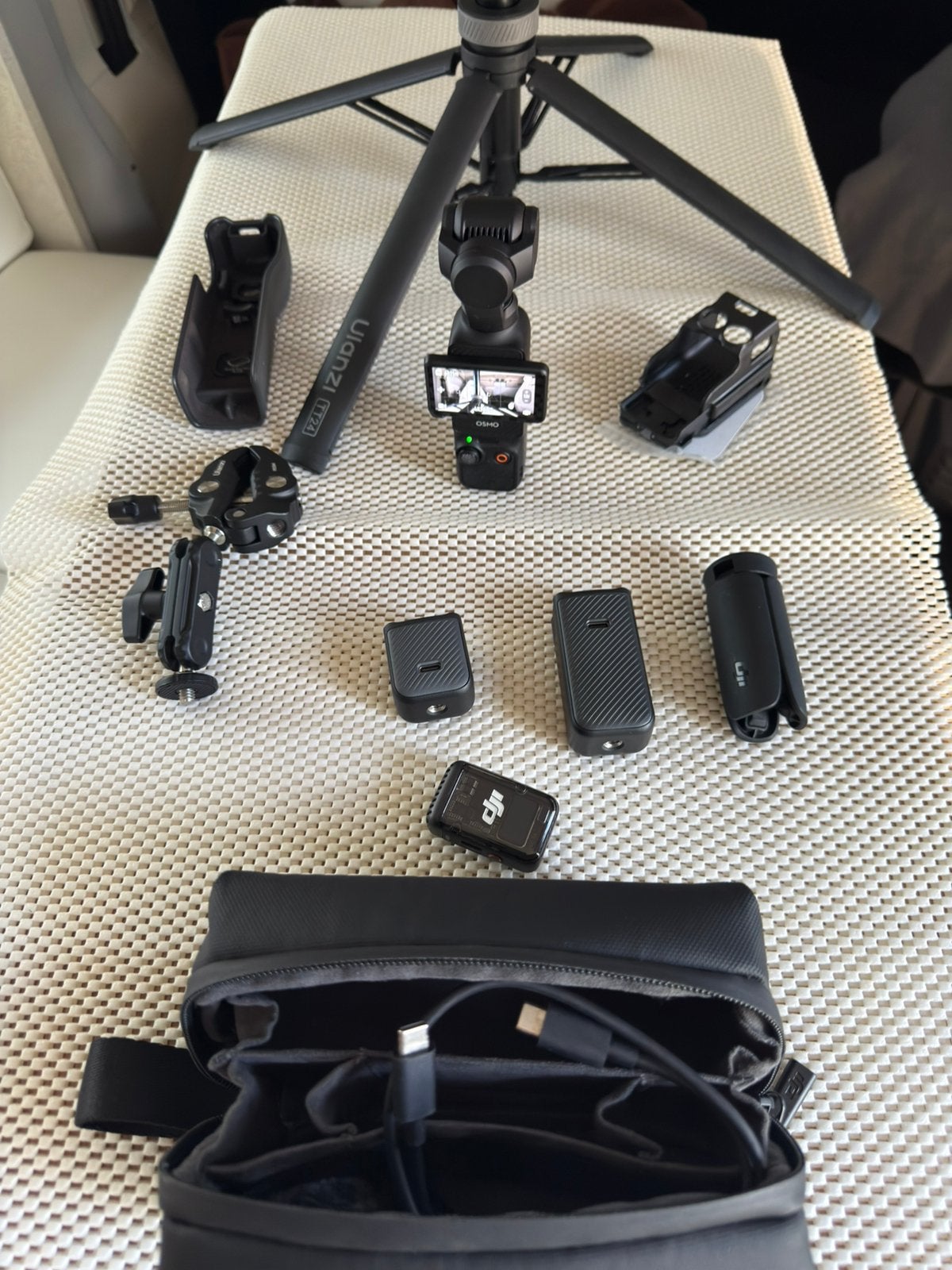DJI Osmo Pocket 3 Creator Combo + Accessoires, Audio, Tv en Foto, Actiecamera's, Ophalen, Zo goed als nieuw