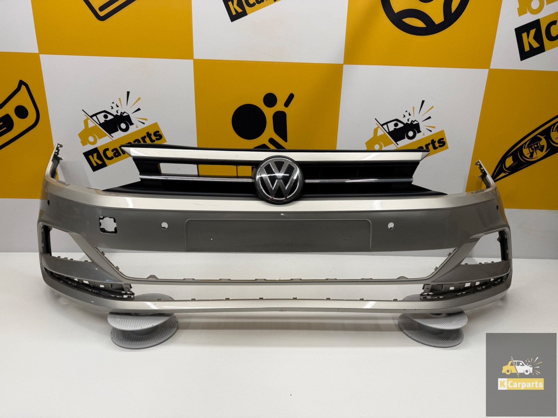 Voorbumper VW Polo 2G VI 2017-2020 4x PDC 2G0807221, Gebruikt, Volkswagen AG, Vw@volkswagen.de, Bumper