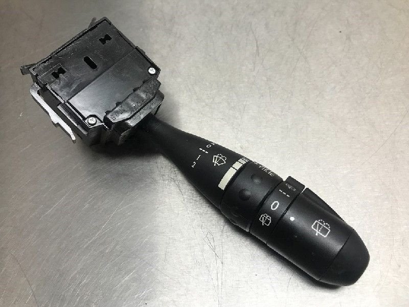 COMMODO ESSUIE-GLACE Mitsubishi Colt (Z2 / Z3), Utilisé, Mitsubishi