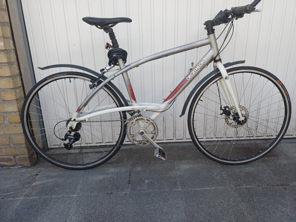 herenfiets,sportfiets maat 53 Triban 2x9v.Deore., Fietsen en Brommers, Fietsen | Heren | Sportfietsen en Toerfietsen, Zo goed als nieuw
