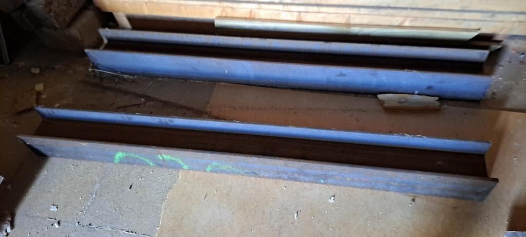 2 balken Hea 120 van 1,40 m., Doe-het-zelf en Bouw, Ophalen, Zo goed als nieuw, IJzer