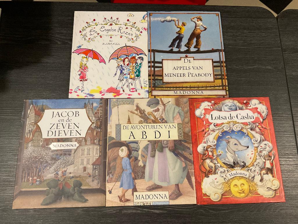 Volledige reeks Kinderboeken Madonna Sprookjes, Ophalen of Verzenden, Gelezen, Madonna, Sprookjes