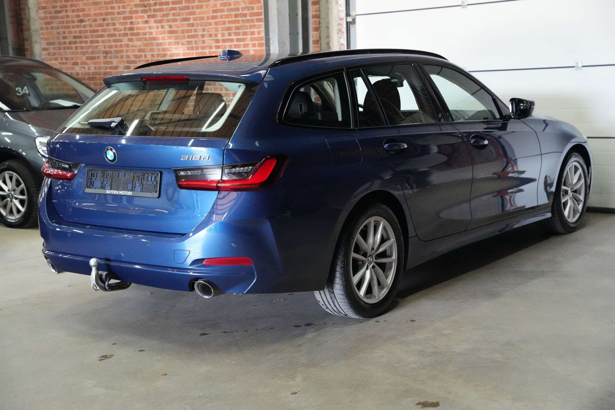 BMW 318 dA Automaat Garantie Facelift, Auto's, Automaat, 4 cilinders, Blauw, Bi-Xenon koplampen