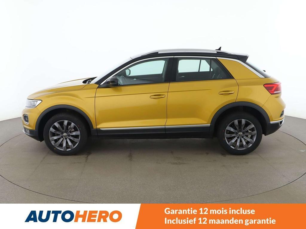 Volkswagen T-Roc 1.5 TSI ACT Sport (bj 2020, automaat), Auto's, Volkswagen, 1350 kg, 149 g/km, Geel, 5 zetels