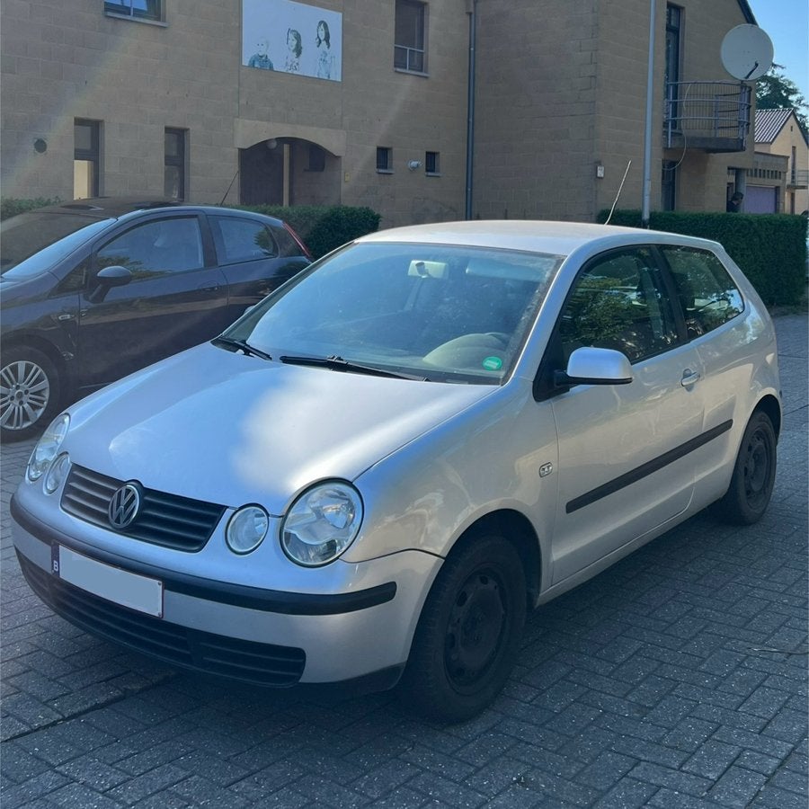 Volkswagen Polo 1.4 16V Essence, Autos, Volkswagen, Argent ou Gris, Achat, Boîte manuelle, 1156 kg