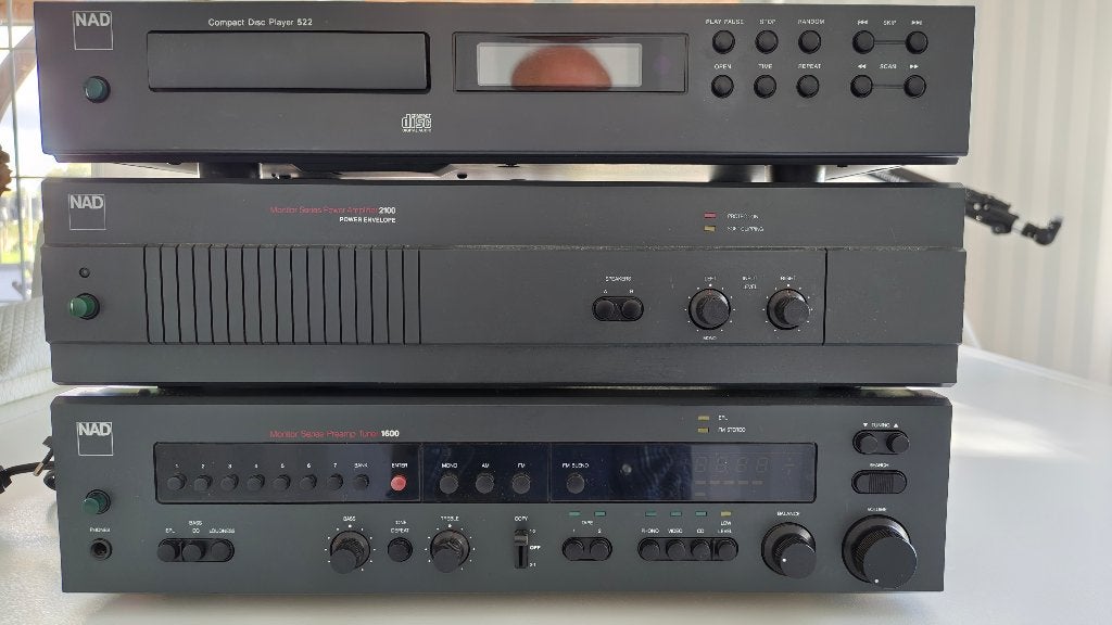 Nad Chaîne HiFi, Enlèvement