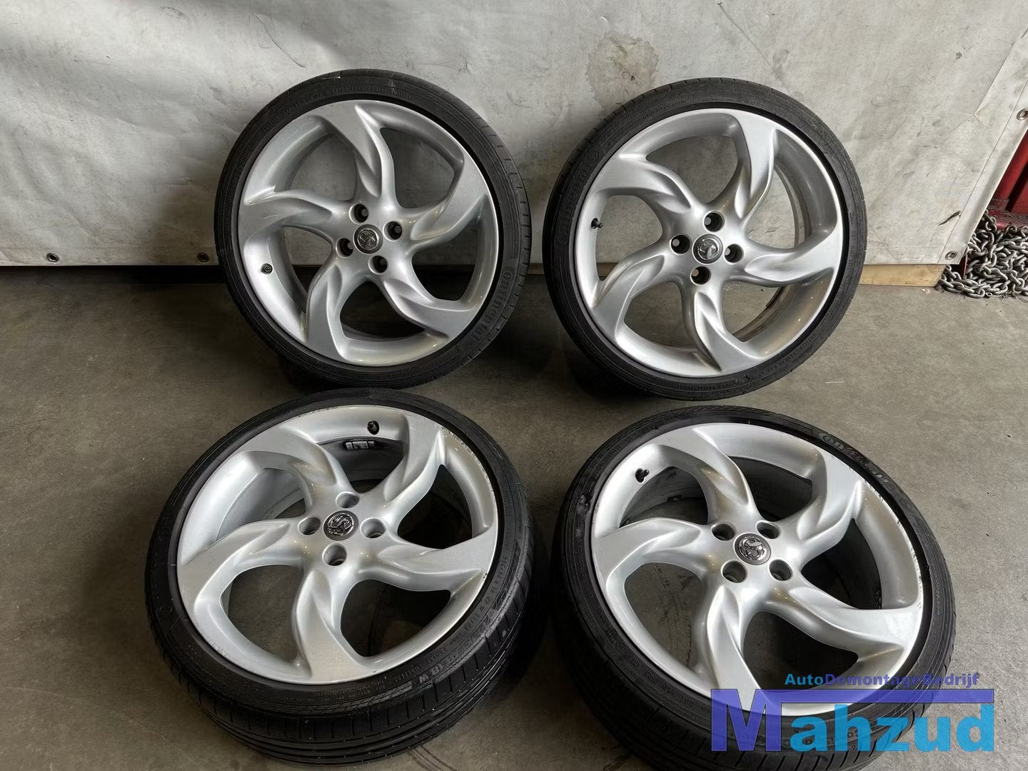 OPEL ADAM CORSA KARL Sport velgen 18 inch 4x100 56.6, Auto-onderdelen, Gebruikt, Bahnhofsplatz 1
65423  Russelsheim am Main, DE