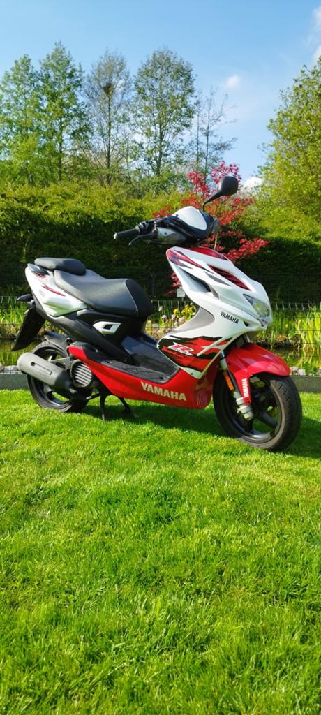 Yamaha Aerox 4T tweedehands uit het jaar 2013, Fietsen en Brommers, Scooters | Yamaha, Ophalen, Aerox