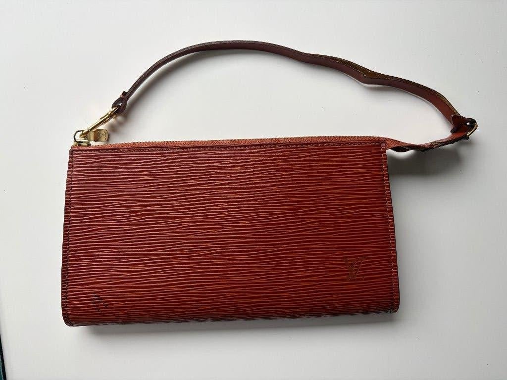 avondtasje/handtasje/pochette Vuiton, Handtassen en Accessoires, Tassen | Damestassen, Ophalen of Verzenden, Gebruikt, Overige kleuren