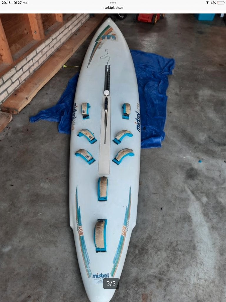 Surfplank mistral equipe, Watersport en Boten, Ophalen, Mistral, Gebruikt, 6.5 m² tot 8 m²