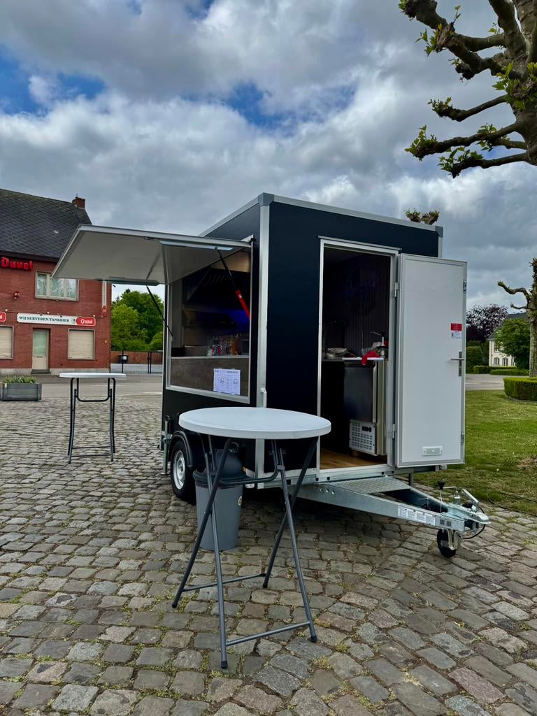 Professionele Foodtruck 750KG (Rijbewijs B) – 1 Jaar Oud, Enlèvement ou Envoi, Autres types