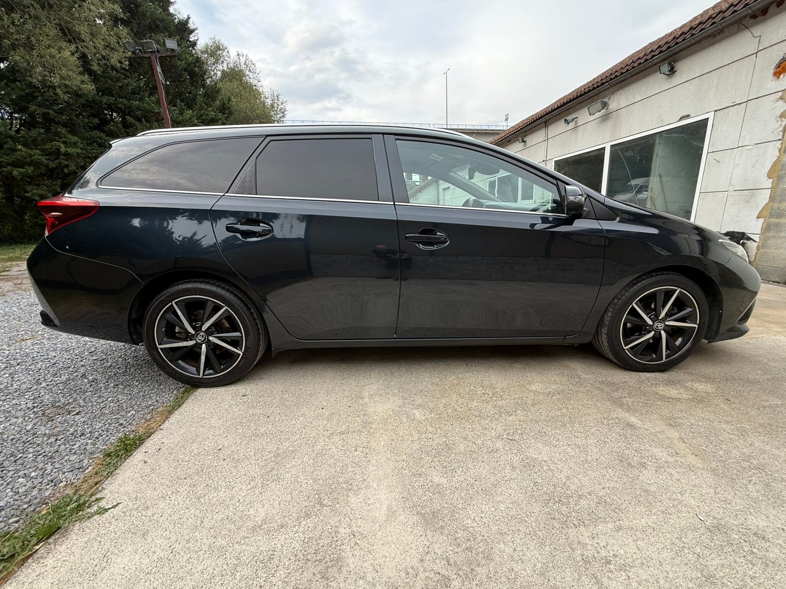 ✅Toyota Auris break 2017🔥1,6d 112Ch🔥Euro 6b👌Gps, Clima✨, Autos, Entreprise, 110 g/km, Entretenue par le concessionnaire, Noir