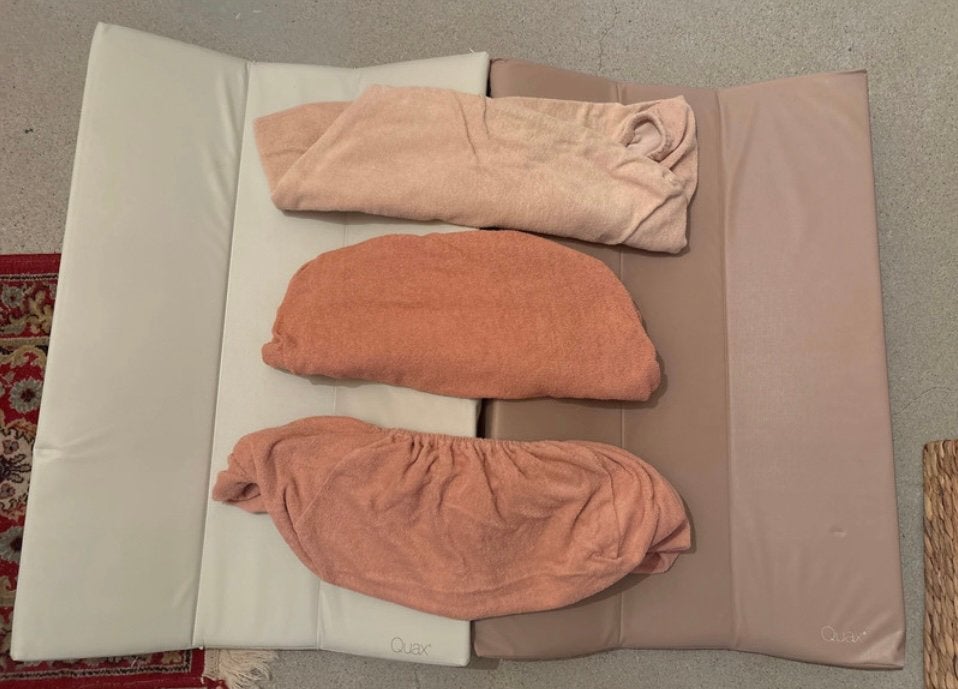 Complete babyverzorgingsset, 2x Quax kussen, 3x Jollein hoes, Ophalen of Verzenden, Zo goed als nieuw