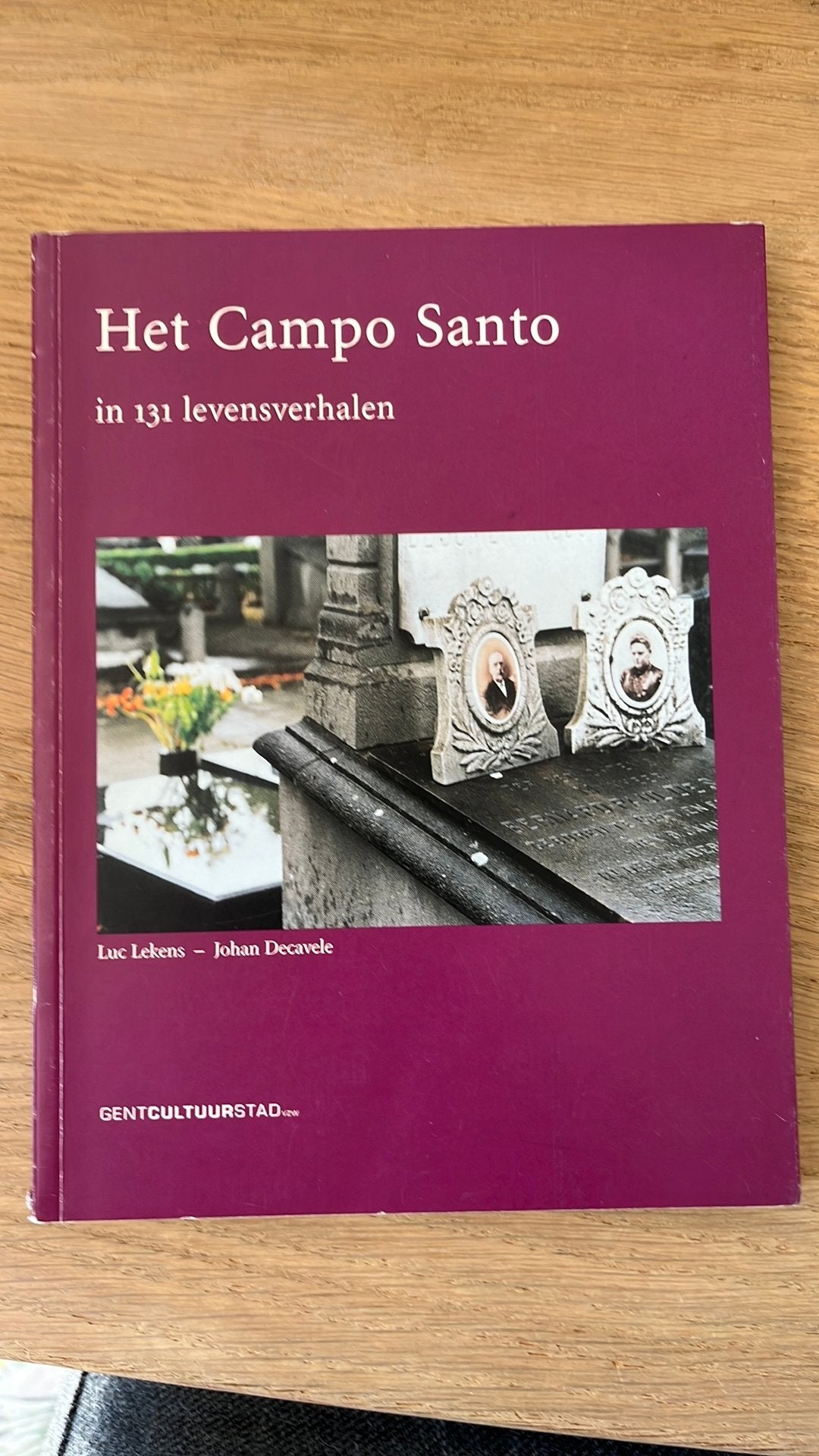 Het Campo Santo in 131 levensverhalen, Ophalen, Gelezen