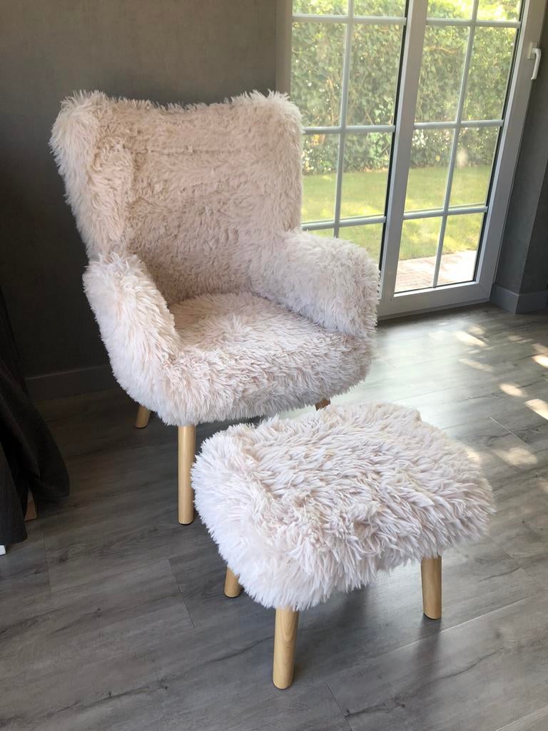 Fauteuil en peluche naturel avec repose-pieds, Enlèvement, Comme neuf, Tissus