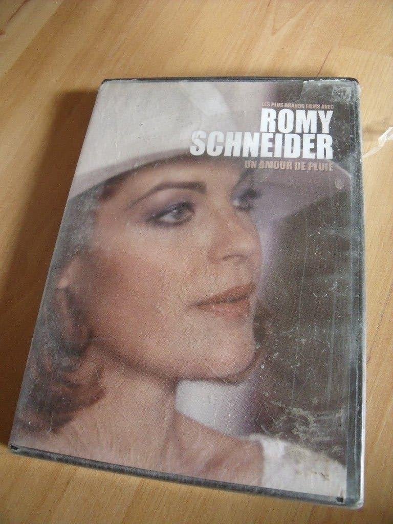 Un amour de pluie (Romy Schneider), CD & DVD, DVD | Classiques, À partir de 6 ans, Enlèvement ou Envoi, Français, Autres genres