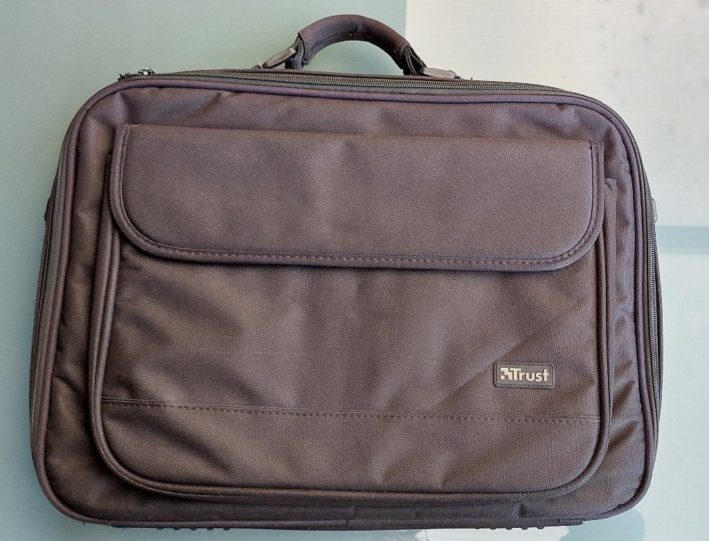 Laptoptas met schouderriem Trust, Computers en Software, Grijs, 17 inch of meer, Zo goed als nieuw, Ophalen
