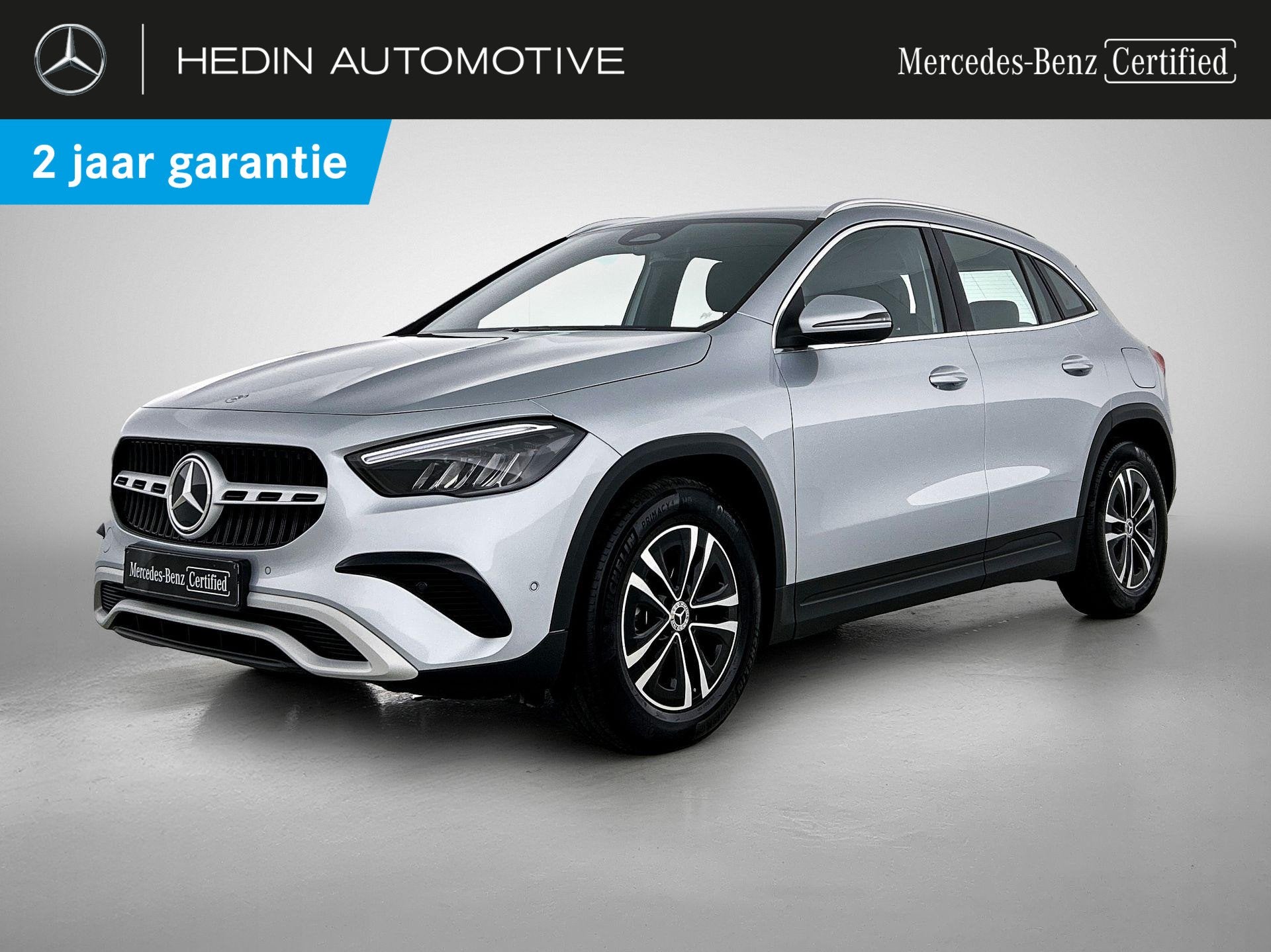 Mercedes-Benz GLA-klasse 180 Essential Line | Verwarmde Zete, Auto's, Stof, Gebruikt, Zwart, 4 cilinders