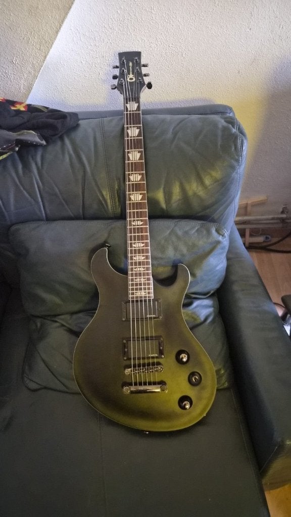 Charvel dc-2, Musique & Instruments, Instruments à corde | Guitares | Électriques, Comme neuf, Solid body, Autres marques, Enlèvement