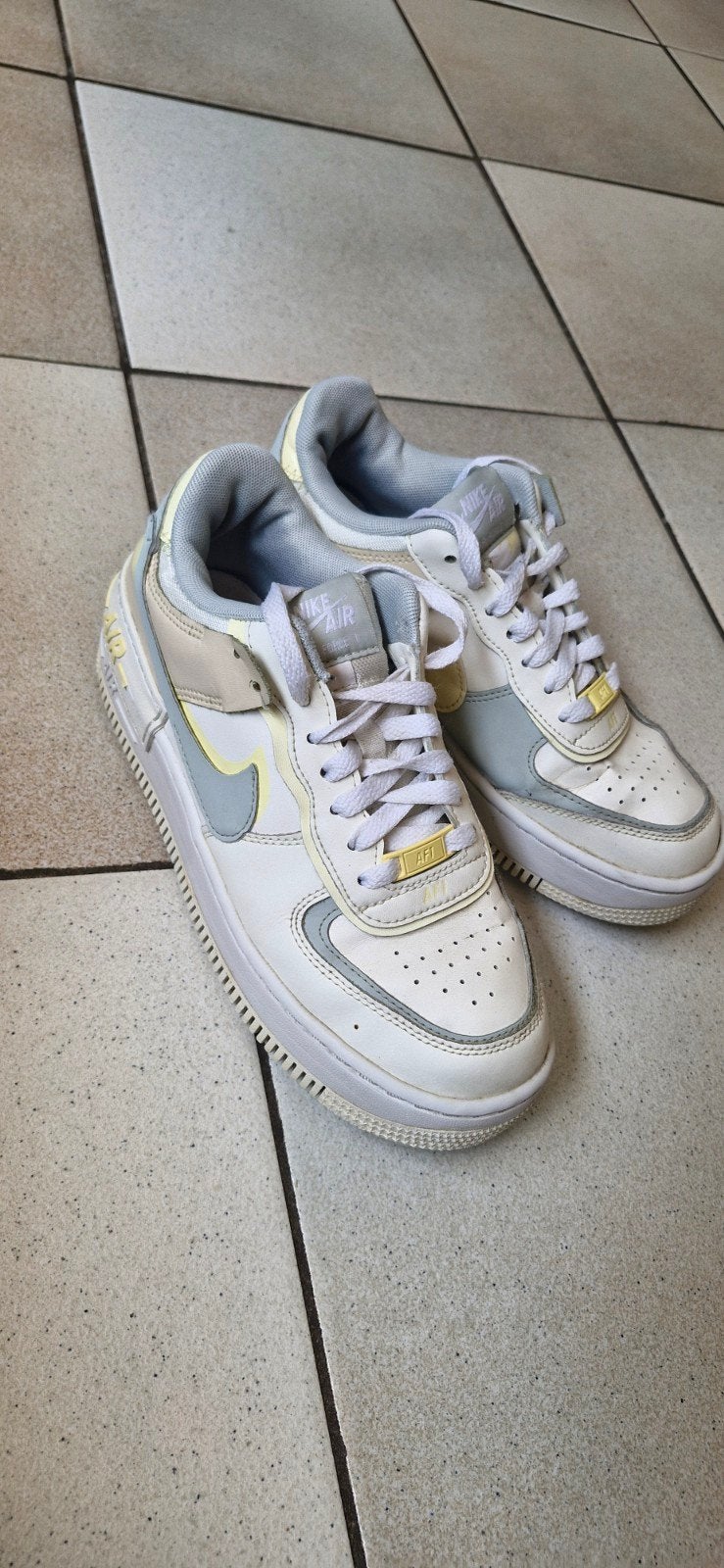 Nike sneaker maat 38, Kleding | Dames, Schoenen, Ophalen of Verzenden