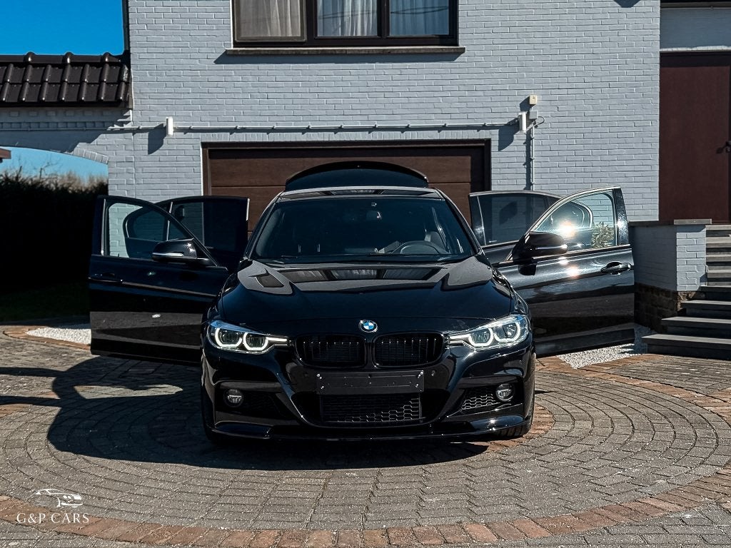BMW 318D M Performance/LED/Navi/Cruise control/PDC/Black, Auto's, Automaat, Zwart, Bedrijf, 119 g/km