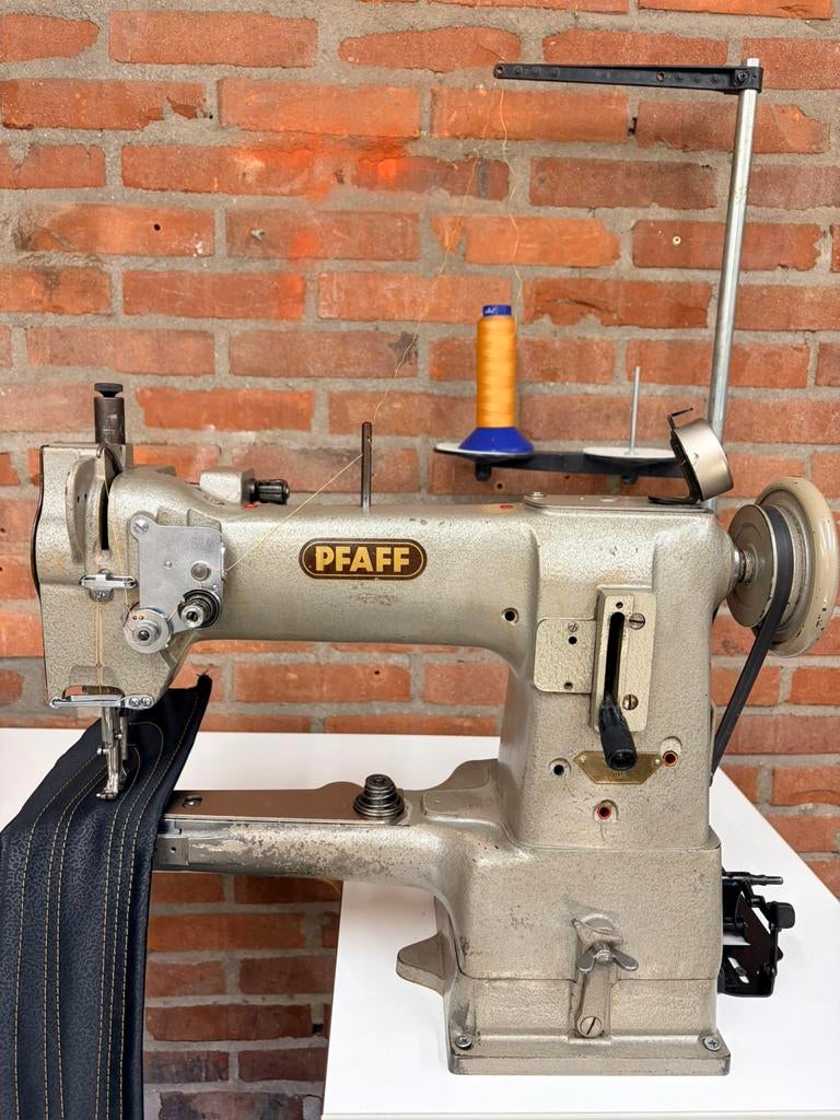 MACHINE À COUDRE INDUSTRIELLE  EN 3 PARTIES, PFAFF 335, Pfaff, Machine à coudre, Industrie, Enlèvement