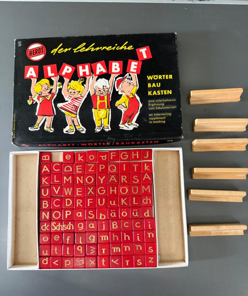 Vintage Heros alphabet, Ophalen of Verzenden, Gebruikt