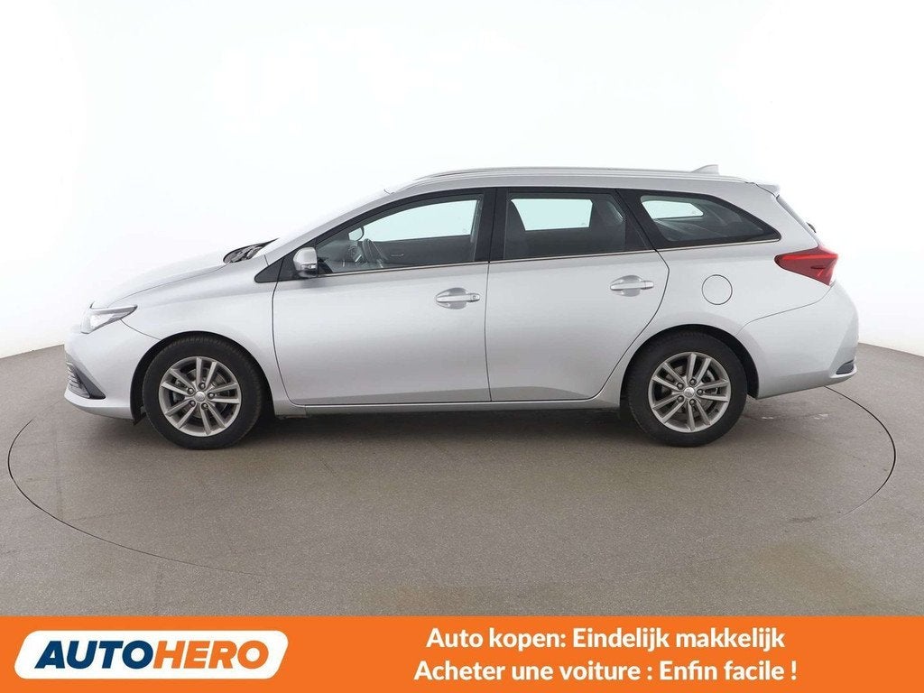 Toyota Auris 1.4 Turbodiesel Basis (bj 2016), Voorwielaandrijving, Stof, Gebruikt, Zwart