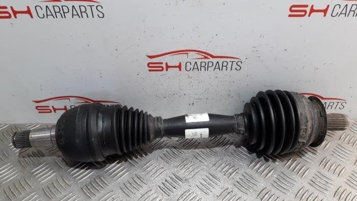 Arbre de transmission avant gauche d'un Mercedes B-Klasse, Autos : Pièces & Accessoires, 3 mois de garantie, Utilisé, -, -