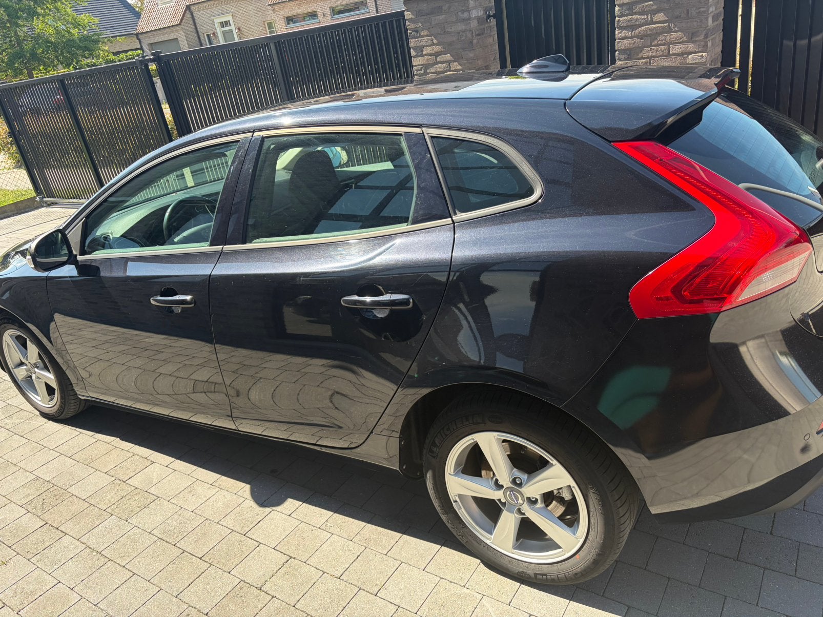 Volvo V40 1.6d gekeurd voor verkoop, Auto's, Voorwielaandrijving, Euro 5, Stof, Zwart