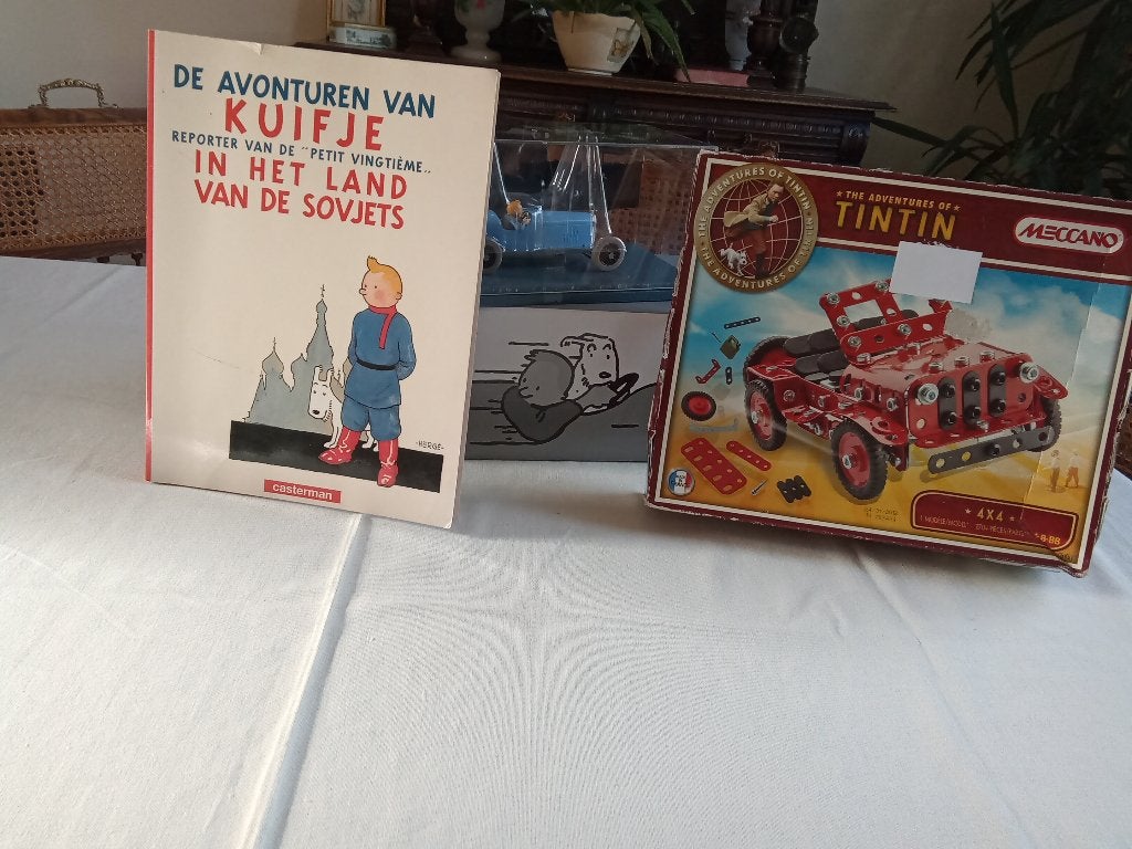 Kuifje strip plus Meccano Jeep plus 1 auto allen van Kuifje, Enlèvement ou Envoi, Comme neuf, Hergé