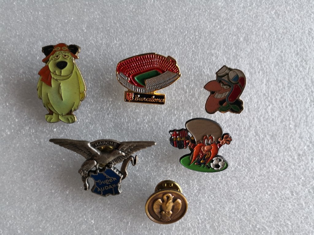 Lotje verzamelpinnen (6 stuks) o.a. Barcelona, Wacky Races, Collections, Enlèvement