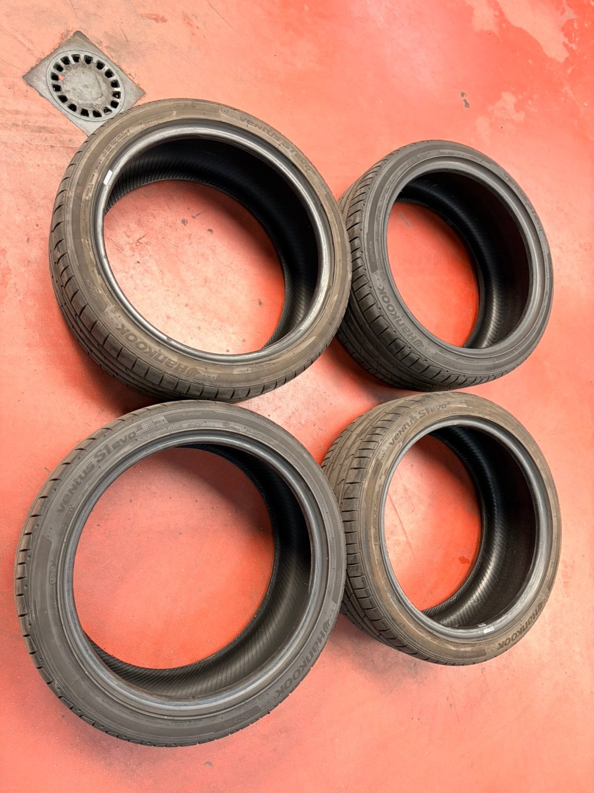 Pneus hankook 235 40 19 96y R01, Véhicule de tourisme, Pneus été, Pneu(s), 19 pouces