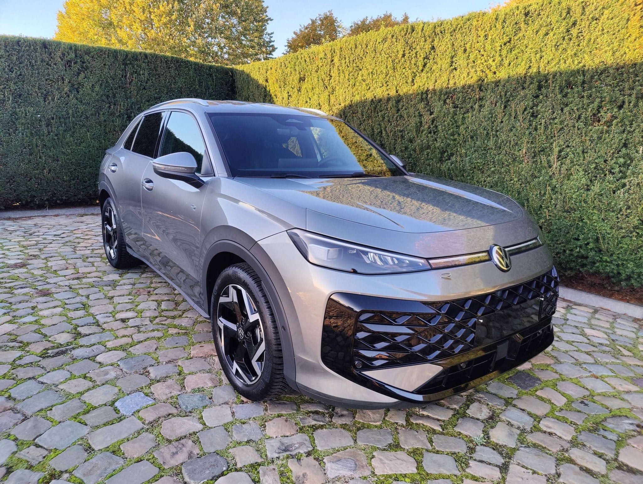 Volkswagen T-Roc R-Line T-Roc 1.5 eTSI mHEV ACT R-Line DSG, Auto's, 4 cilinders, Alcantara, Geheel digitaal combi-instrument, Bedrijf