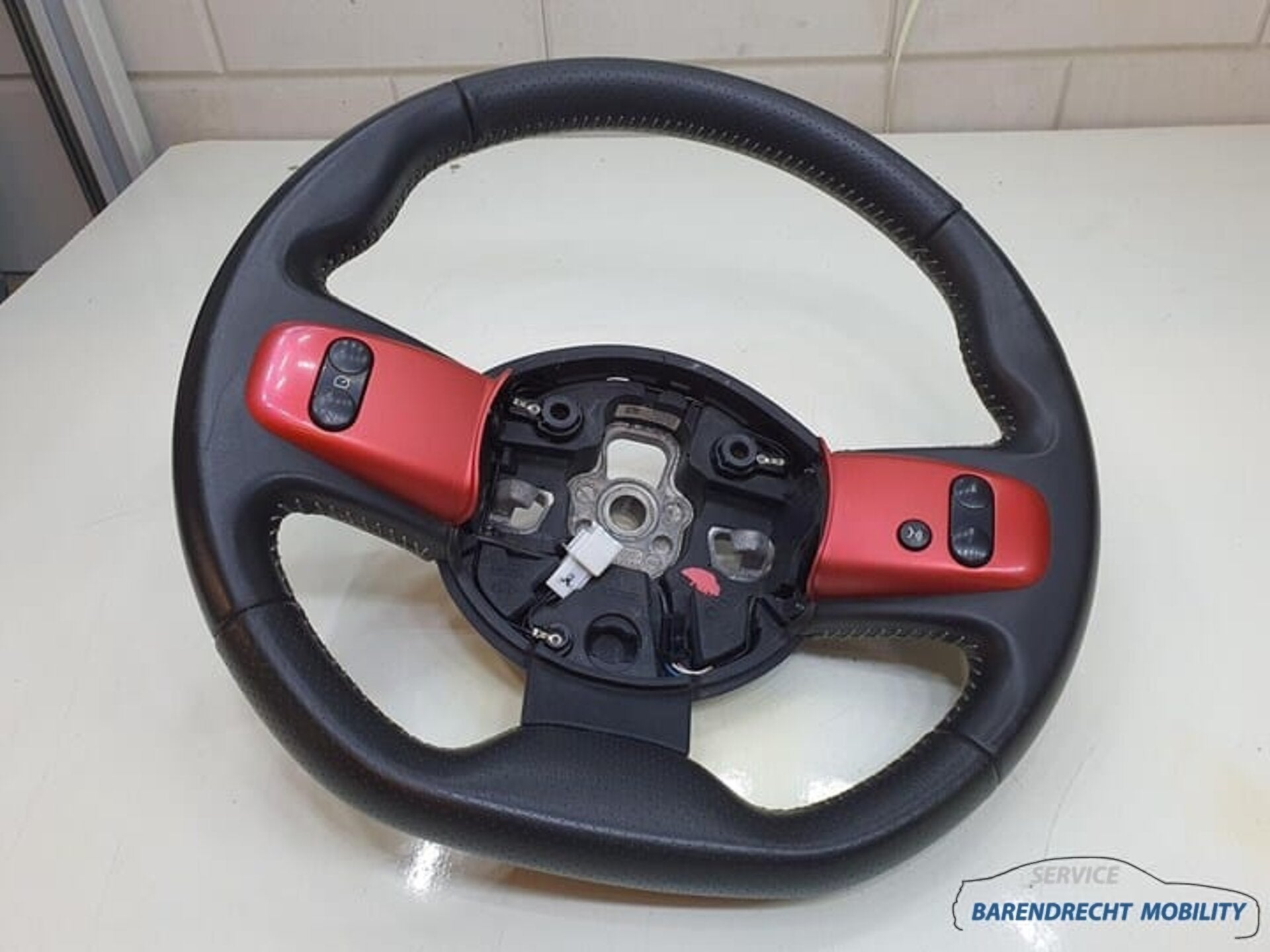 Stuurwiel Renault Twingo III 3 leer leder zwart rood geperfo, Renault Group, Gebruikt, Contact.group@renault.com, Renault