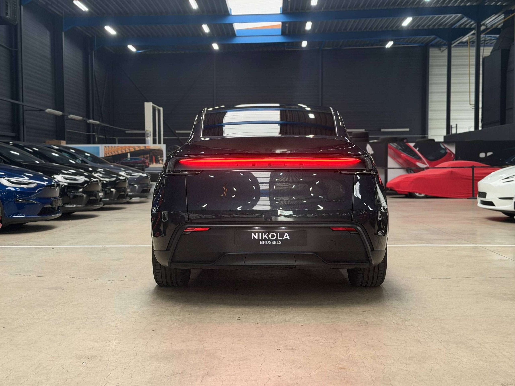 Tesla Model Y JUNIPER - LOW MILEAGE - PREMIUM - AUTOPILOT -, Autos, Tesla, Argent ou Gris, Achat, Entreprise, 5 portes