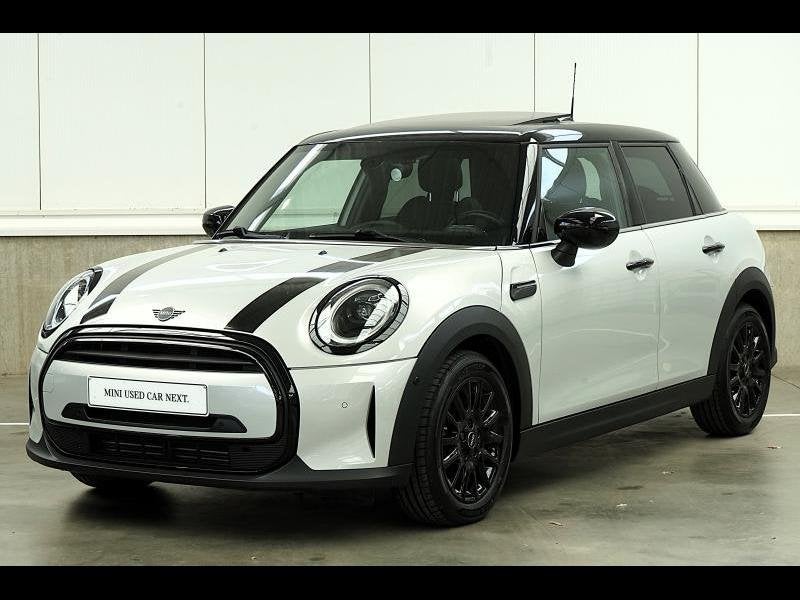 MINI Cooper PANODAK - LEDER - NAVI - LED, 136 pk, Bedrijf, Handgeschakeld, 5 deurs