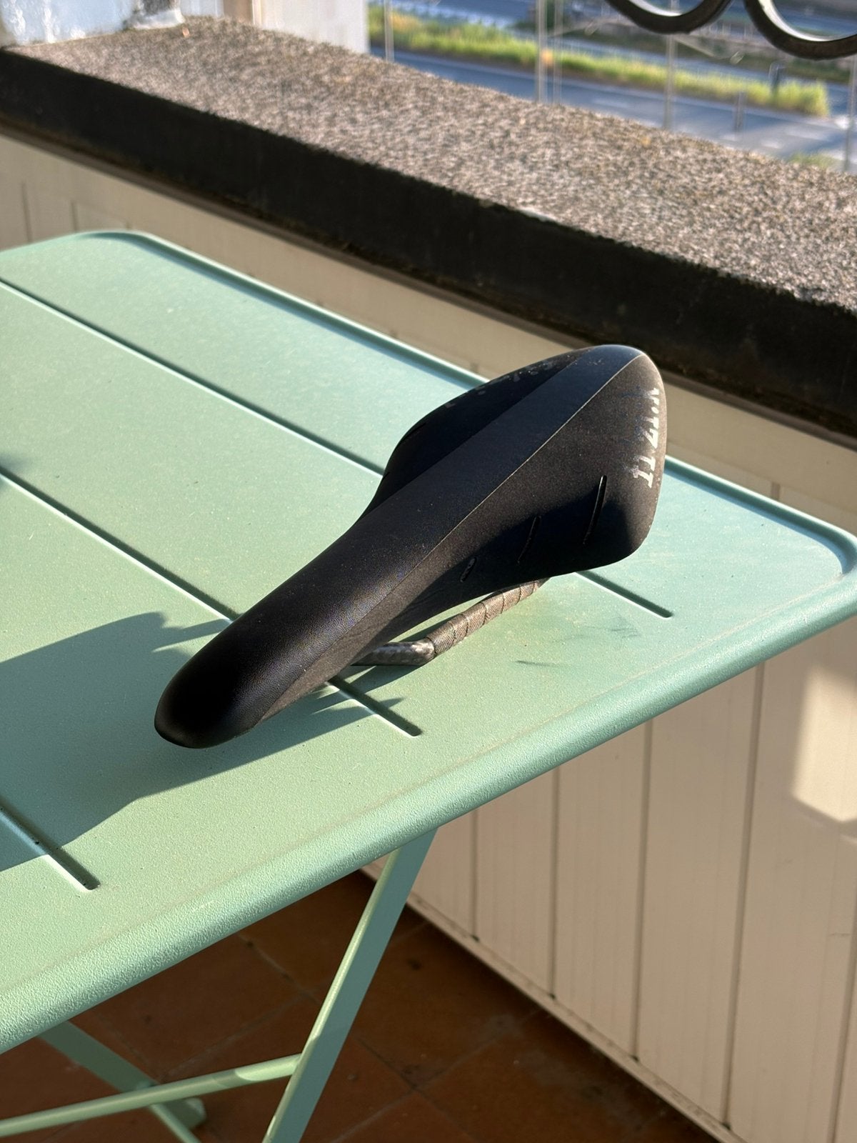 Fizik Arione zadel, Enlèvement, Utilisé