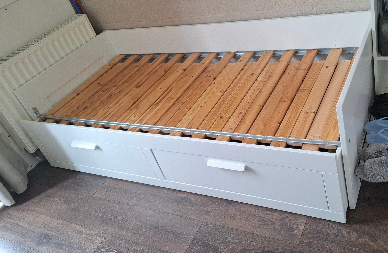 IKEA BRIMNES bedbank met 2 lades (90x200 cm), Huis en Inrichting, Ophalen, Zo goed als nieuw, Wit