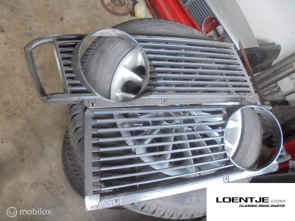 Grill BMW 3-serie E21 ('76-'84) vier cilinder 315 316 318, Gebruikt, Ophalen of Verzenden, BMW, BMW