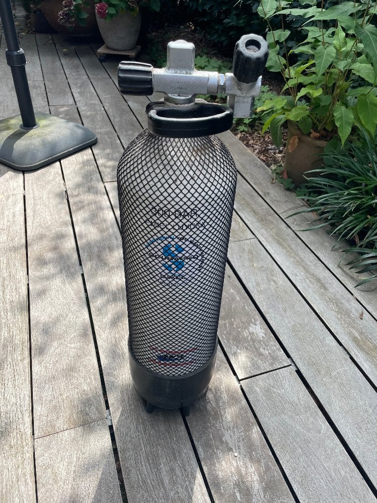 Duikfles 10 L , 300 bar, laatste keuring Dec 2022, Watersport en Boten, Duiken, Ophalen, Gebruikt, Duikfles