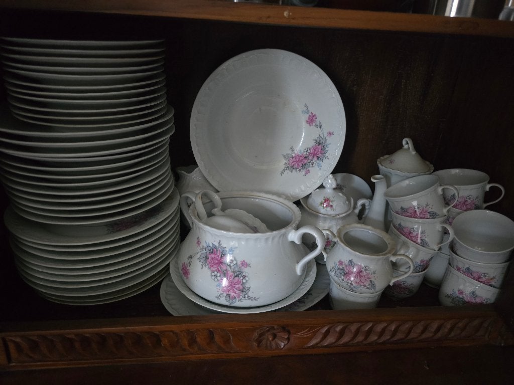 Service complet assiettes et café origine 12 perso. Mais 8, Enlèvement
