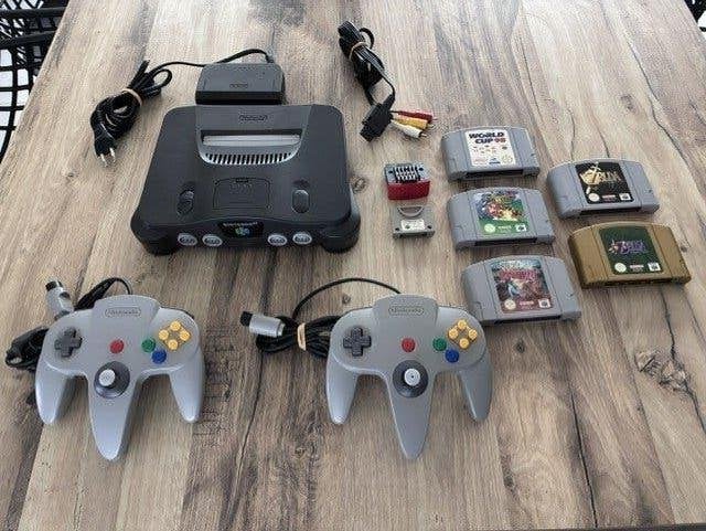Nintendo 64 + 2 Control + 5 games + Exp pak + control pak, Consoles de jeu & Jeux vidéo, Jeux | Nintendo 64, Enlèvement ou Envoi